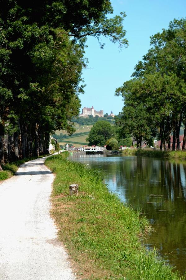 Domaine De Vandenesse Et Spa Bagian luar foto