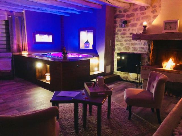Domaine De Vandenesse Et Spa Bagian luar foto