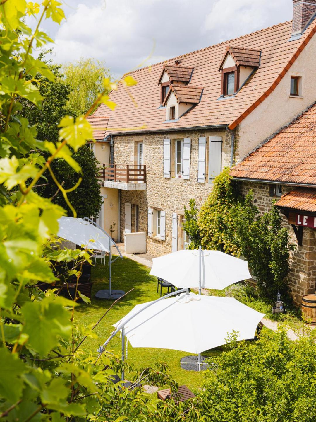 Domaine De Vandenesse Et Spa Bagian luar foto