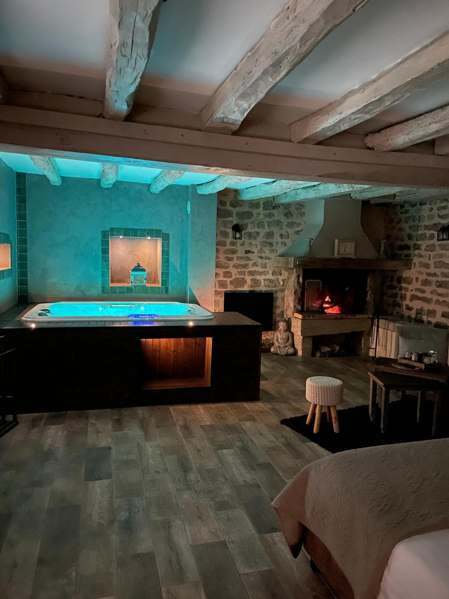 Domaine De Vandenesse Et Spa Bagian luar foto