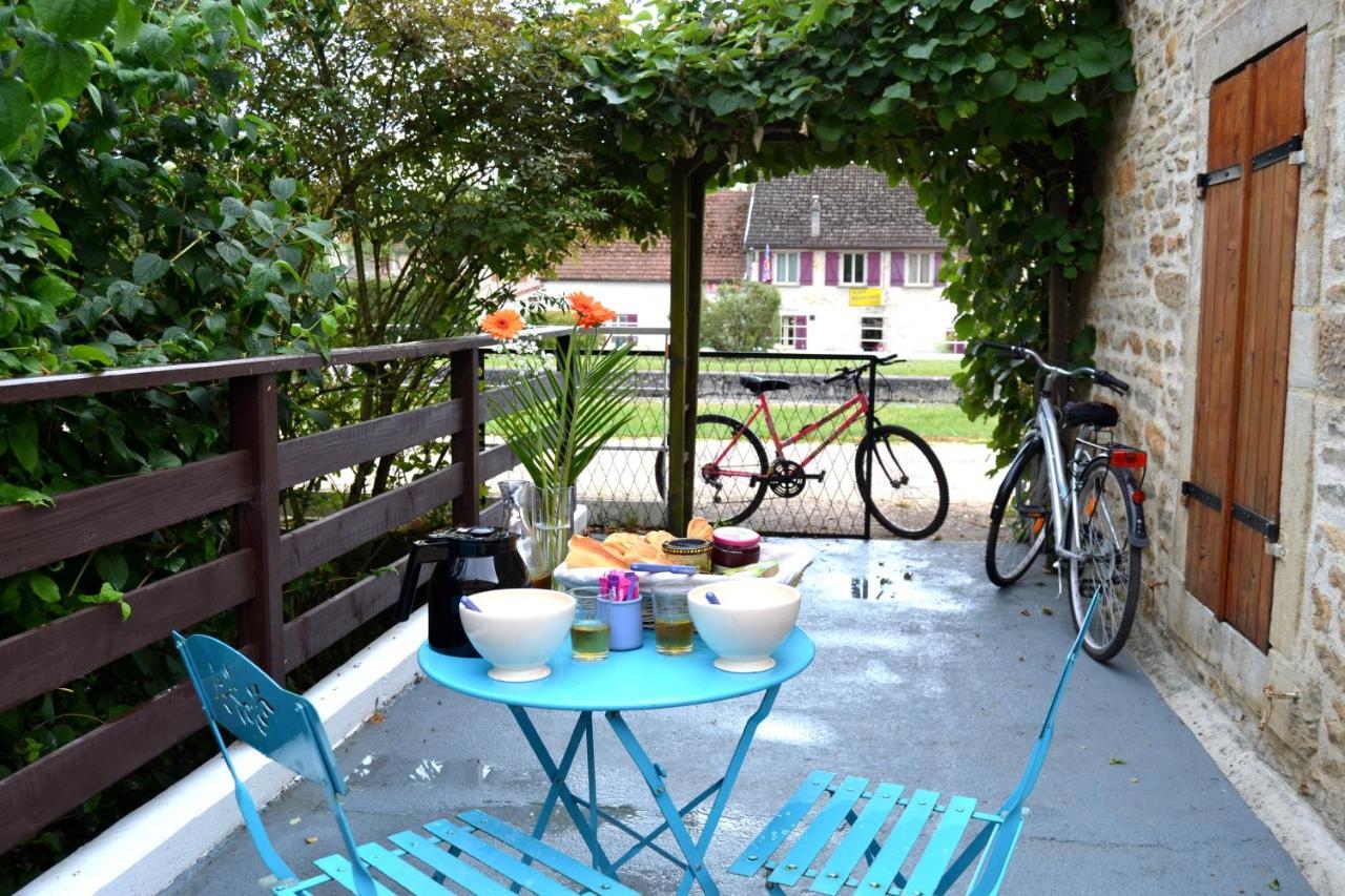 Domaine De Vandenesse Et Spa Bagian luar foto