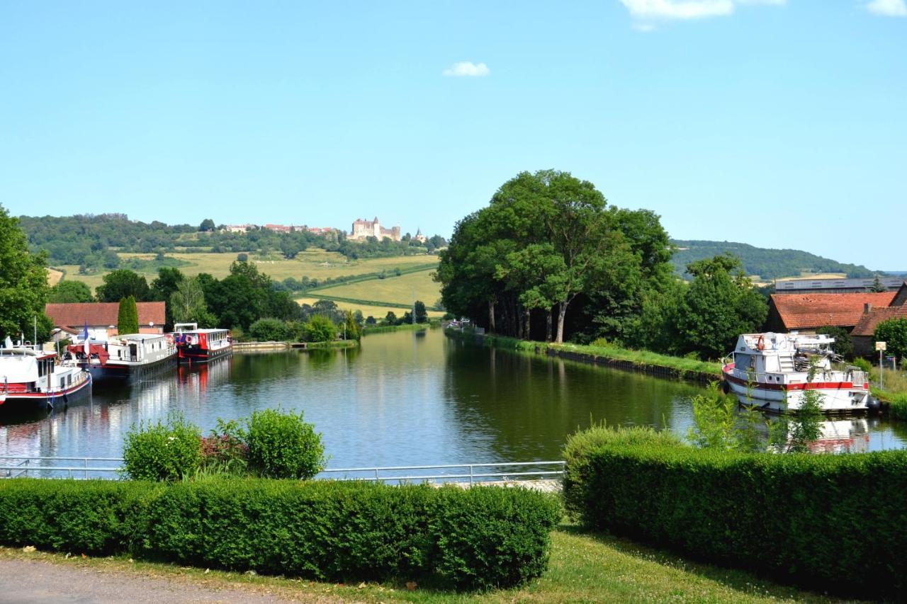 Domaine De Vandenesse Et Spa Bagian luar foto